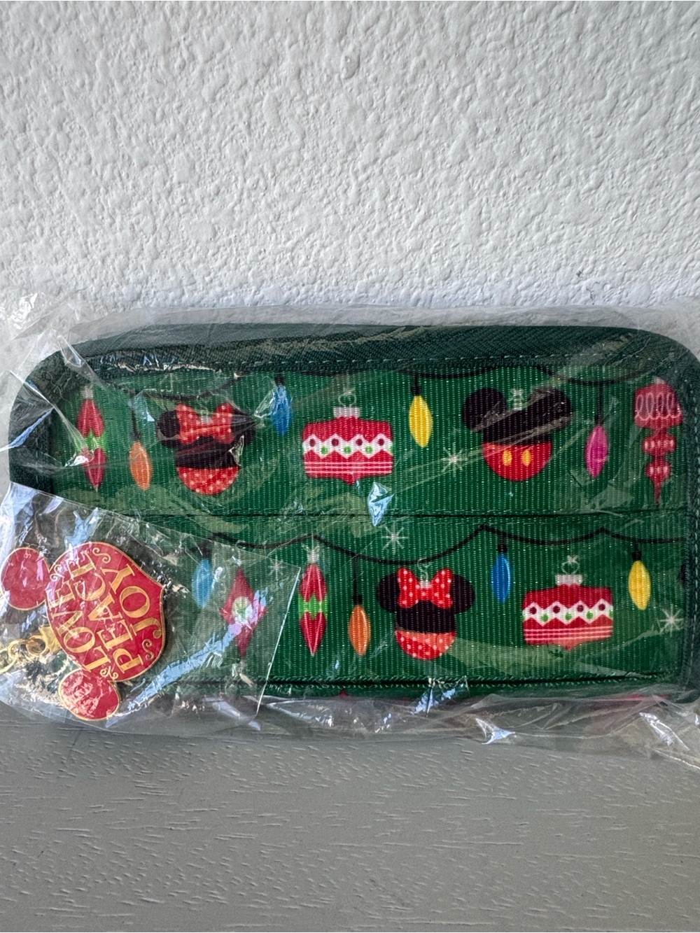 NWT Harvey’s Seatbelt Disney Ornament wallet
